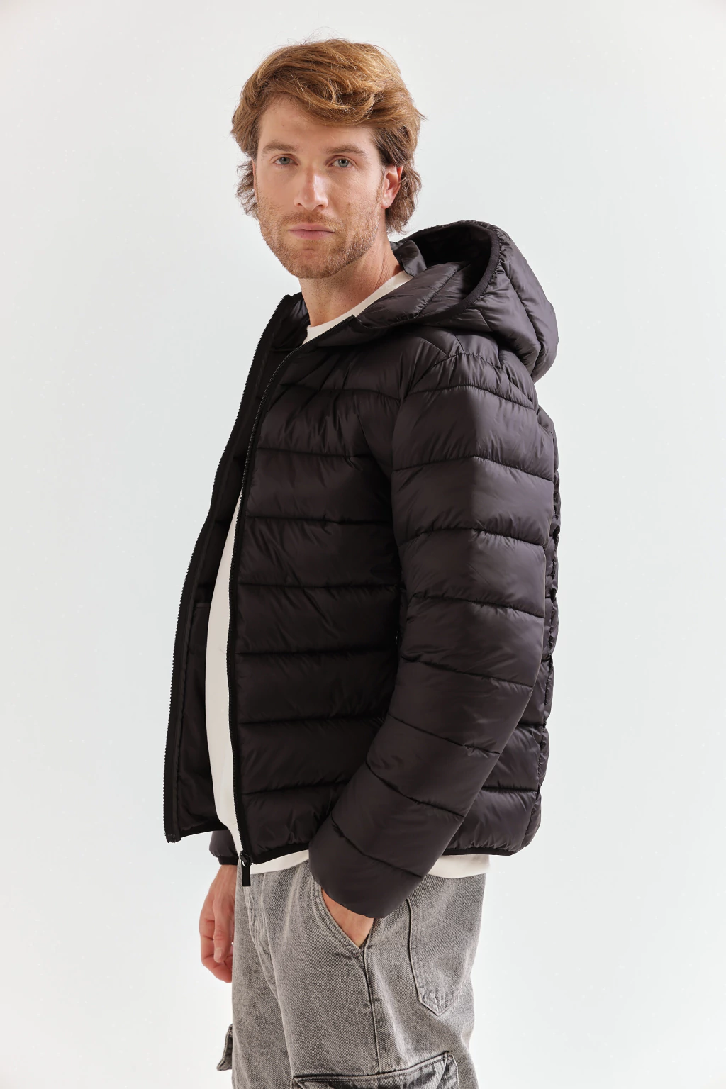 Campera Hombre Corta Con Capucha  Artículo  C1123205105 preview