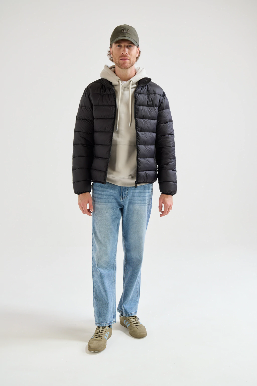 Campera Ultraliviana sin Capucha Artículo  C1123203105