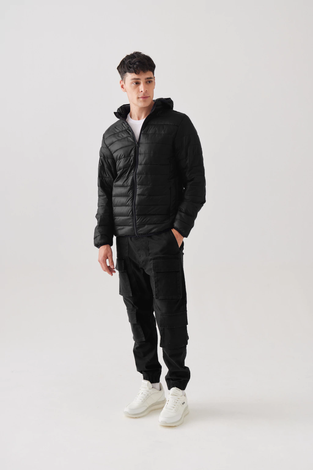 Campera Hombre Ultraliviana con Capucha Artículo CC121949  OFERTA preview