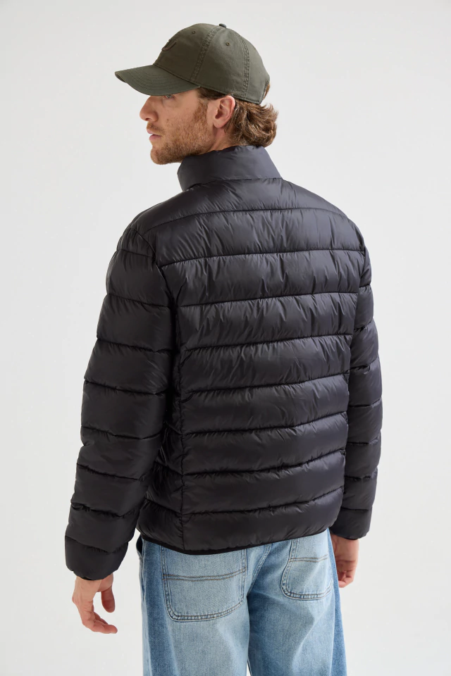 Campera Ultraliviana sin Capucha Artículo  C1123203105 preview