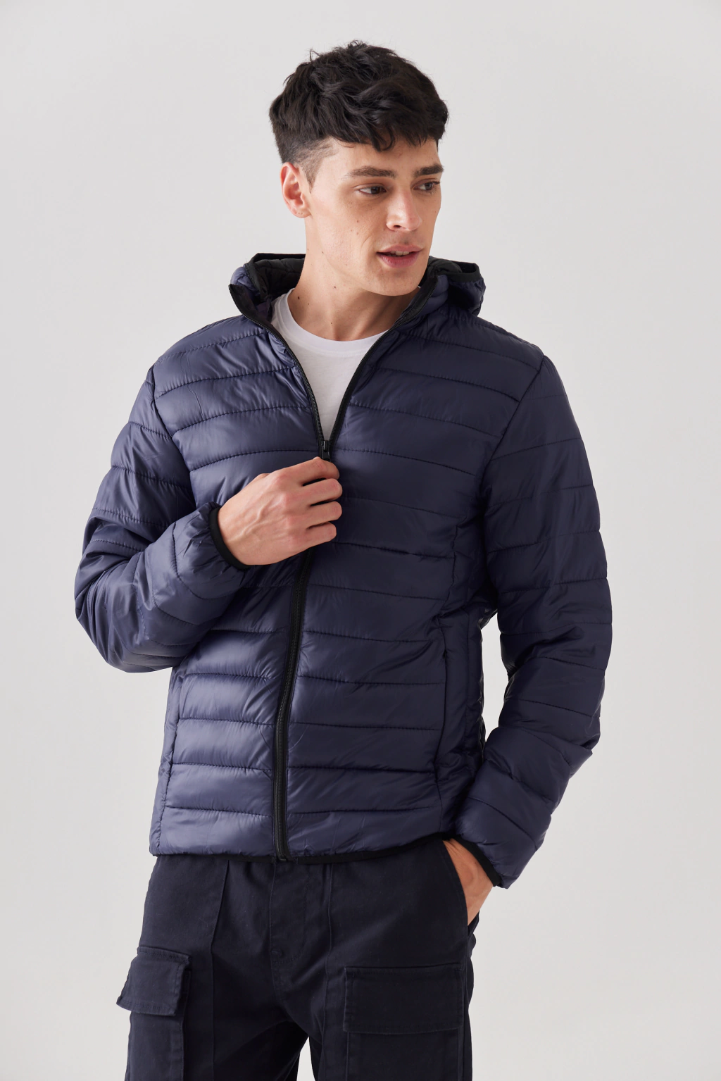 Campera Hombre Ultraliviana con Capucha Artículo CC121949  OFERTA