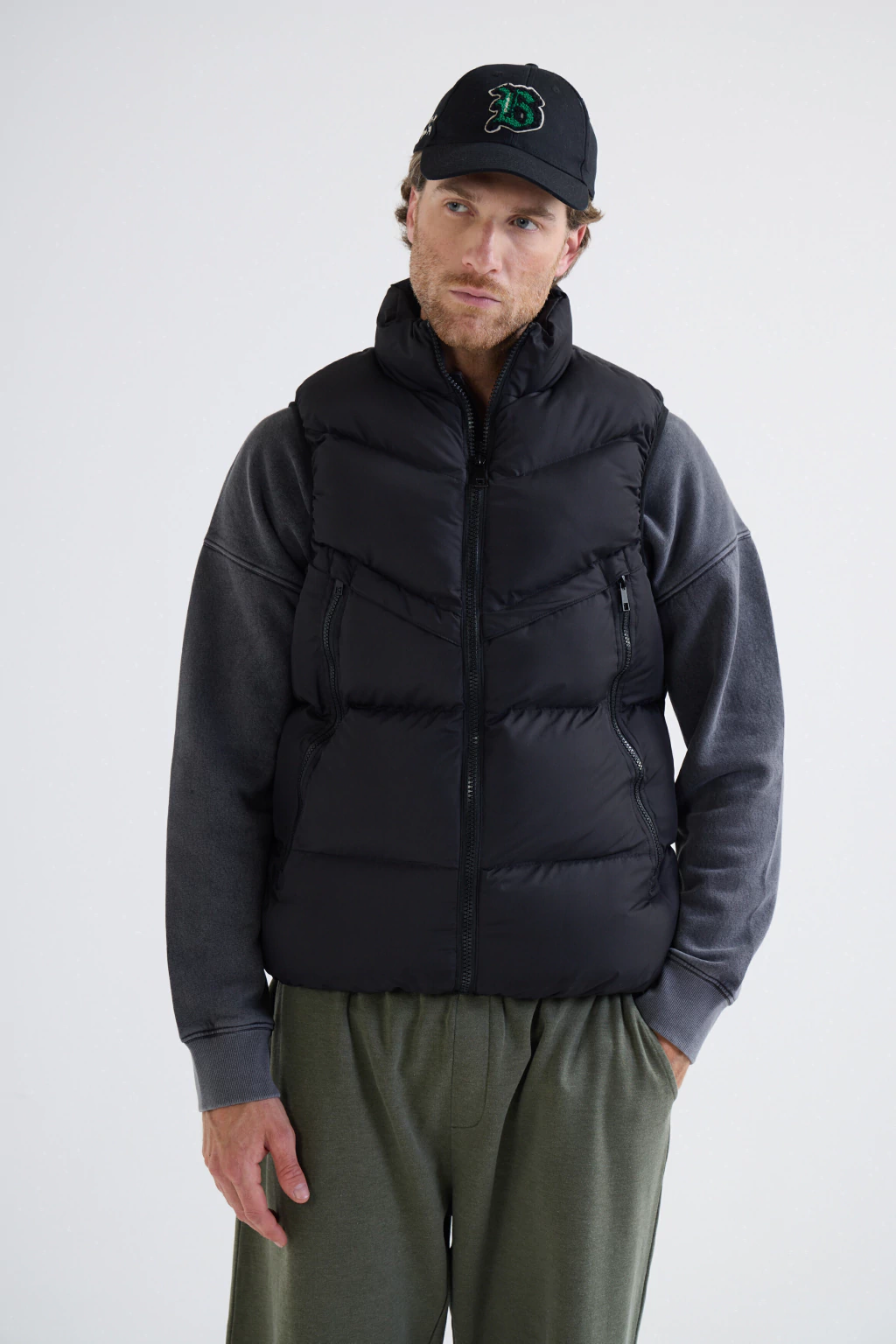 Chaleco Hombre con Capucha Artículo 27123955